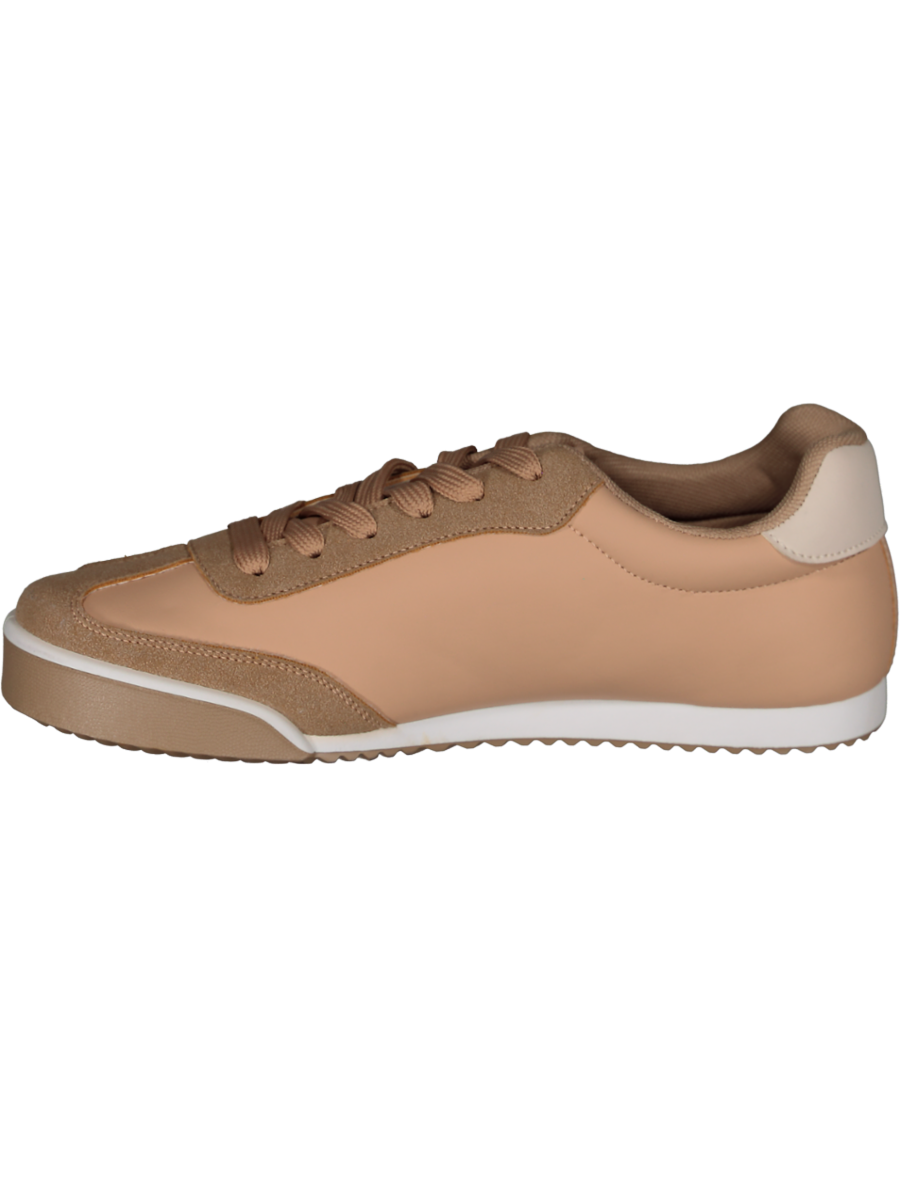 Low-Top Retro Sneaker