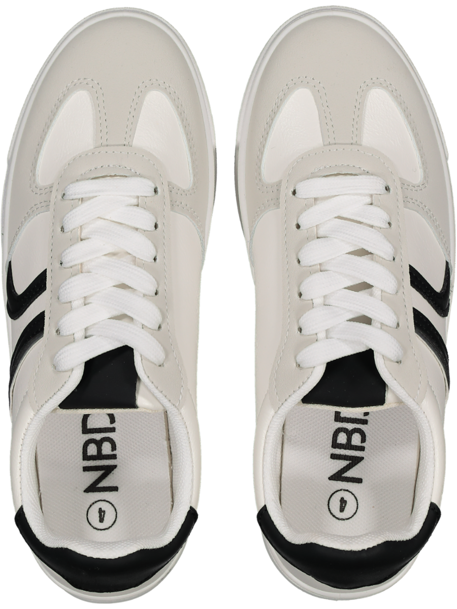 Low Top Fashion Sneaker